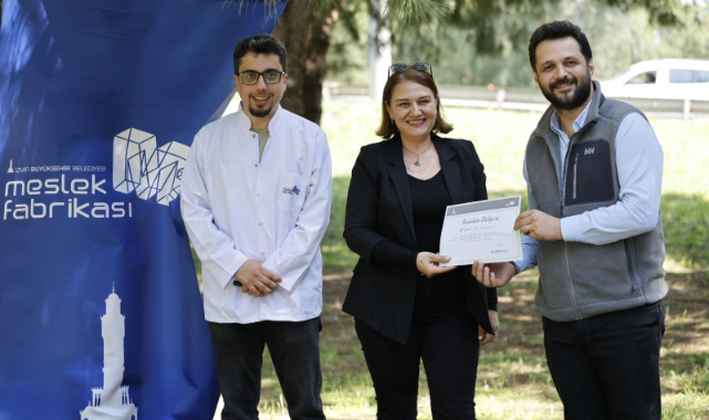 Meslek Fabrikası kursiyerlerinden 