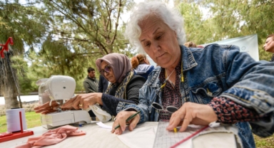 Meslek Fabrikası'nda makineler taşındı, eğitime açık alanda devam edildi