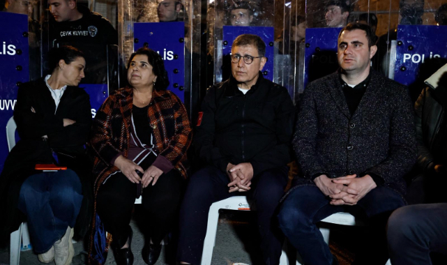 Tugay’dan Meslek Fabrikası önünde kararlılık mesajı: Tek başıma da olsam devam edeceğim