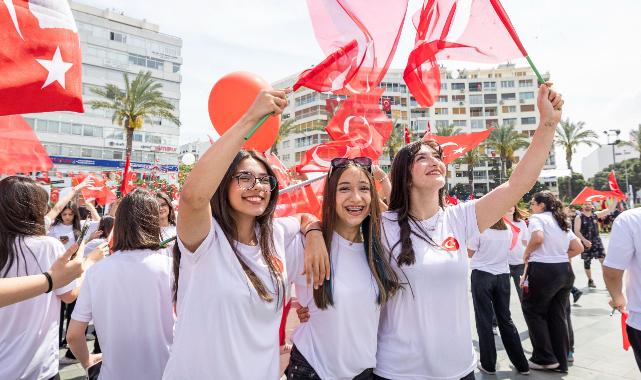19 Mayıs coşkusundan renkli kareler