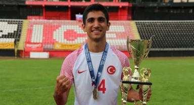 Bergamalı Milli Futbolcu Semih Ayriç Dünya Şampiyonu oldu!