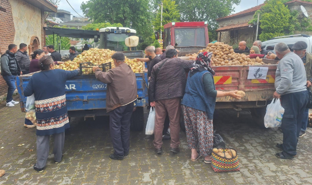 Vatandaşlara ücretsiz patates soğan dağıtıldı