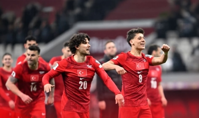 İzmir'de dünya kupası heyecanı dev ekranlarda yaşanacak
