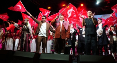 Kiraz Festivali Kemalpaşa'yı coşturdu