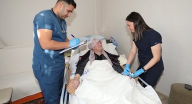 Menderes’in evde bakımı mutlu ediyor