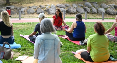 Aşık Veysel Rekreasyon Alanı’nda yoga ve meditasyon rüzgarı!