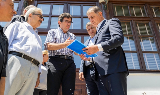 Başkan Tugay, Tire’de vatandaşlarla buluşarak üretici ve esnafın sorunlarını dinledi