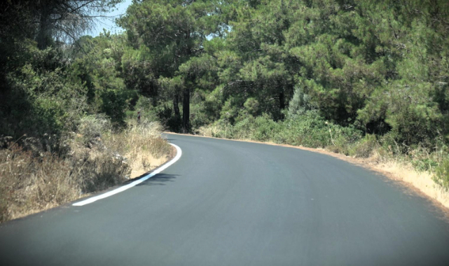 Pamucak yolu baştan sona yenilendi