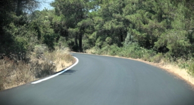 Pamucak yolu baştan sona yenilendi