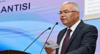 Ünlü sanayici Metin Akdaş, EBSO'ya veda etti